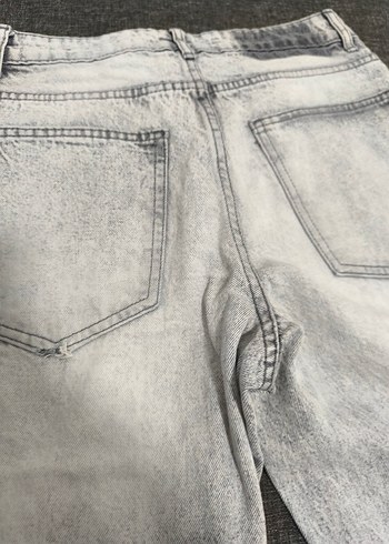 Gri Düğmeli Geniş Kesim Kadın Kot Pantolon - Görsel 3