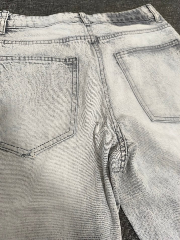 Gri Düğmeli Geniş Kesim Kadın Kot Pantolon - Görsel 3