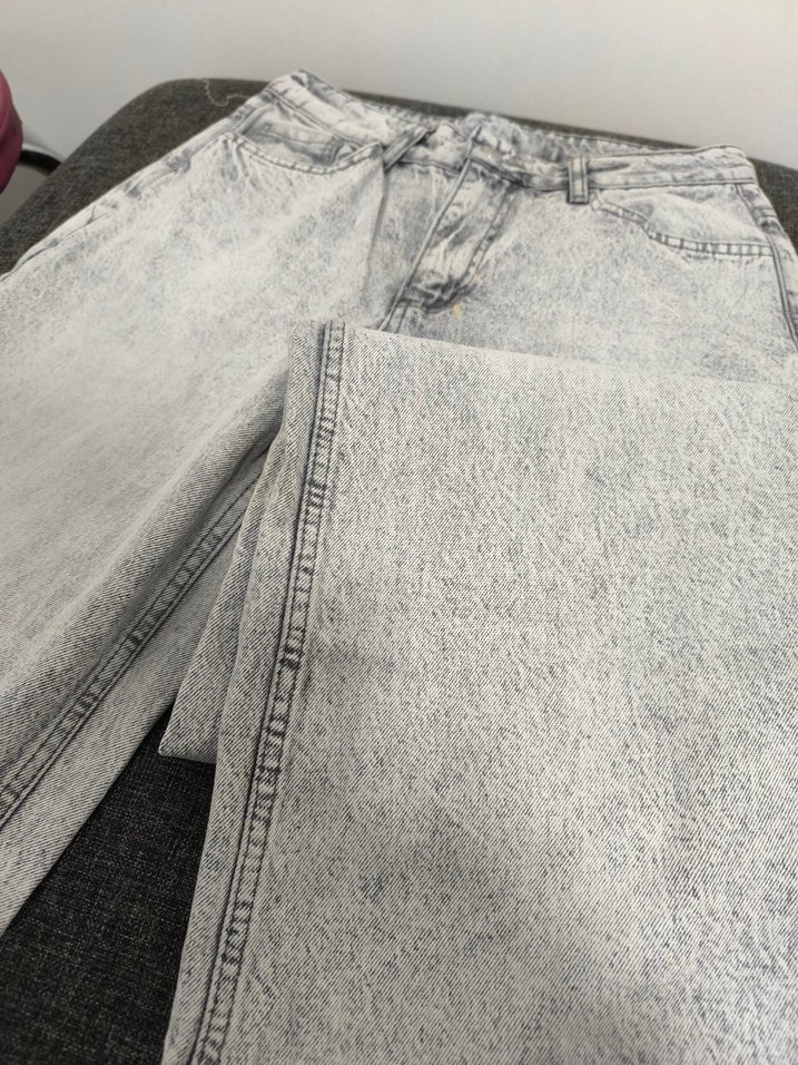 Gri Düğmeli Geniş Kesim Kadın Kot Pantolon - Görsel 2