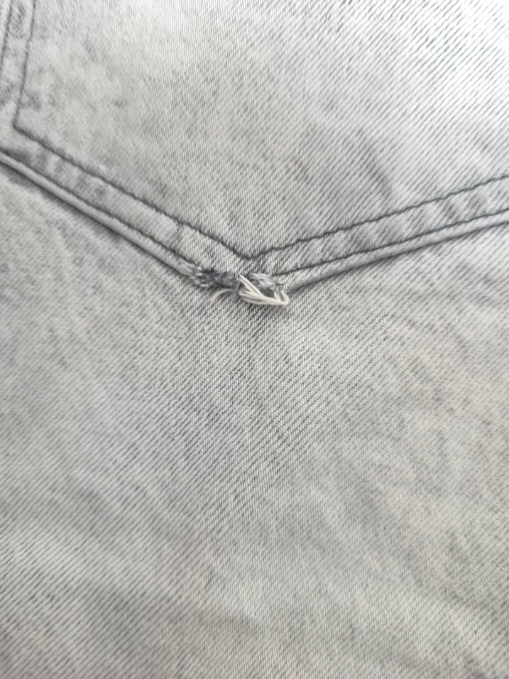 Gri Düğmeli Geniş Kesim Kadın Kot Pantolon - Görsel 4