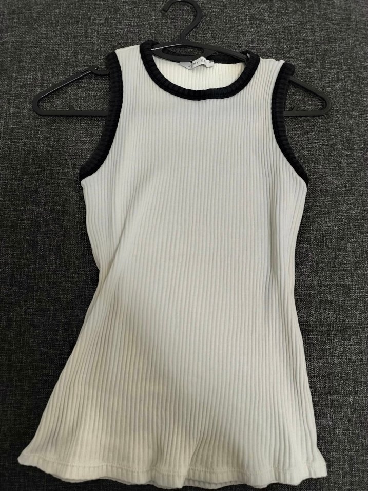 Beyaz Siyah Kenarlı Kadın Atlet - Görsel 2