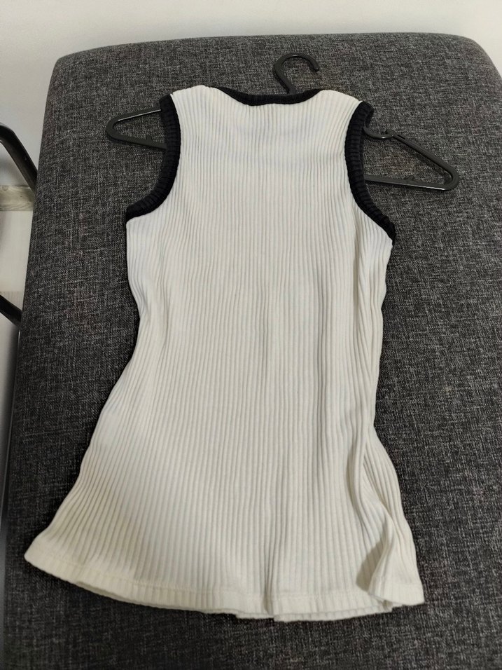 Beyaz Siyah Kenarlı Kadın Atlet - Görsel 4