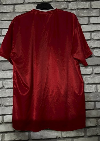 Kırmızı Düğmeli Basketbol Temalı Erkek Tişört - Görsel 8