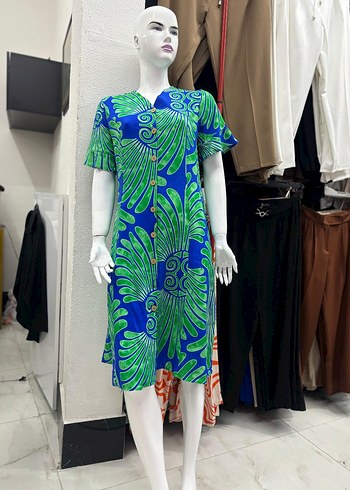 Diğer Renkli Batik Desenli Uzun Kadın Elbise