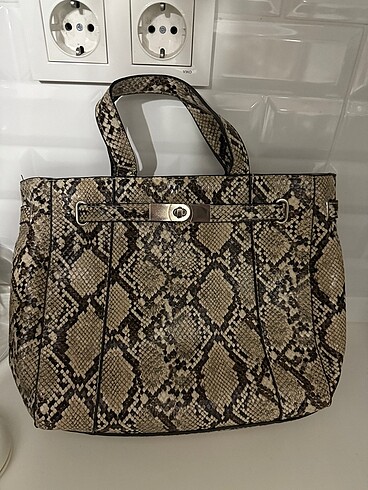 Stradivarius marka çanta 1-2 kez kullanıldı temiz