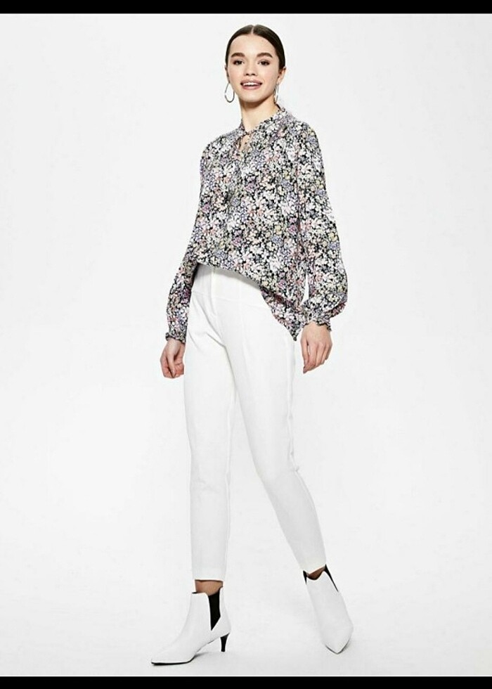 Yakası ipli bağlamalı gömlek - Görsel 5