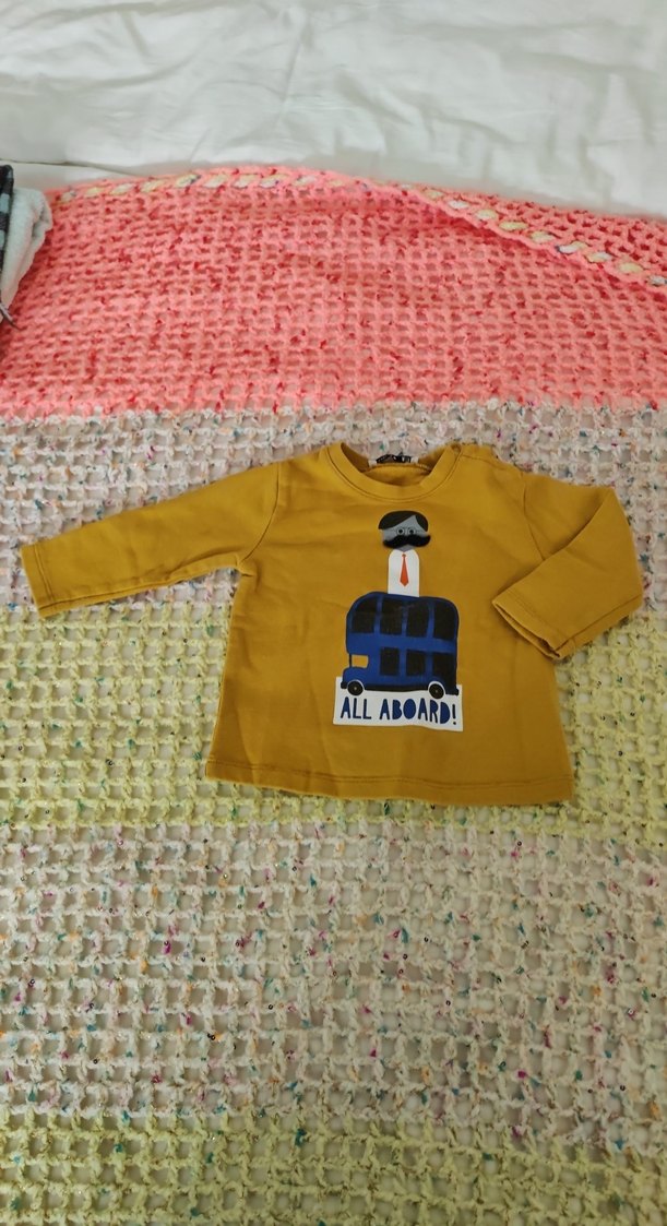 Sarı Baskılı Erkek Çocuk Sweatshirt 12 adet - Görsel 3