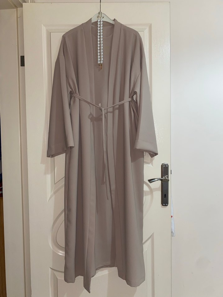 Bej Uzun Kadın abaya takım - Görsel 4