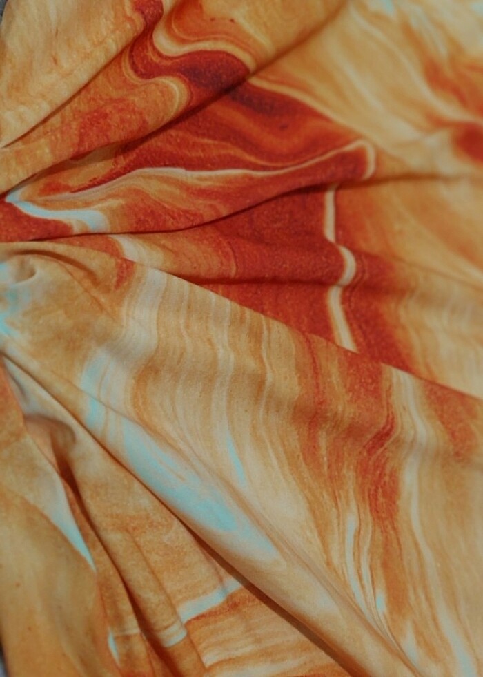 ETİKETİ ÜZERİNDE ELBİSE - Görsel 2