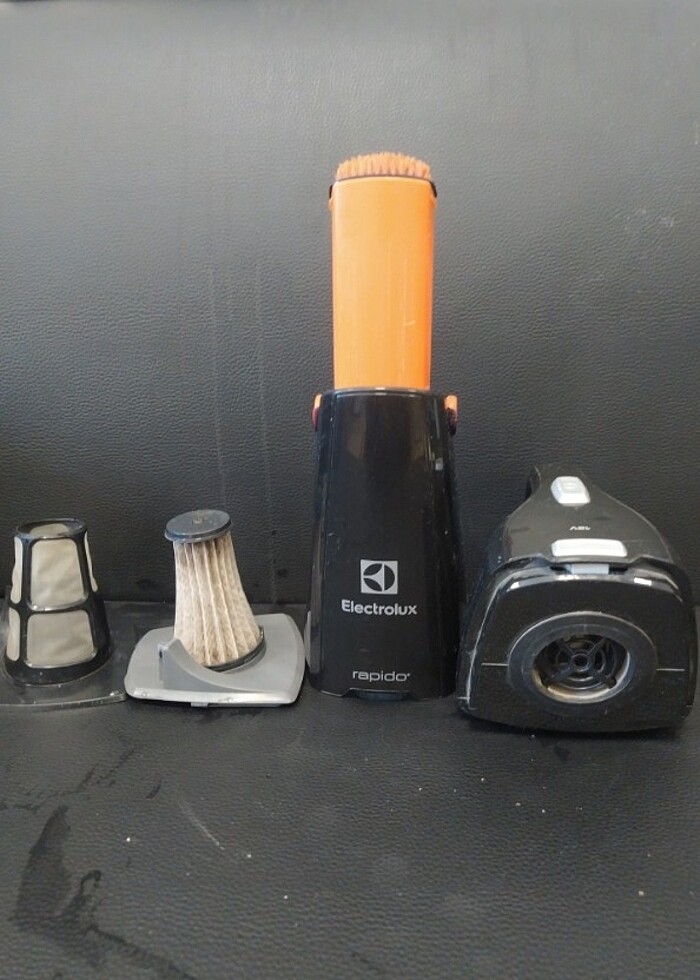 ElectroluxRapido12V Siyah Şarjli arac el supurge - Görsel 4