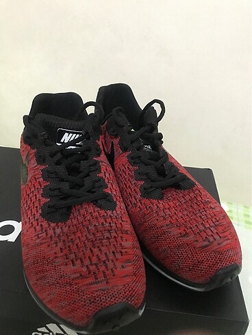 42 Beden Nike Zoom Yürüyüş Ayakkabısı 42 Numara