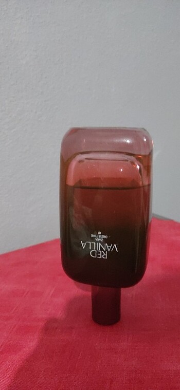 Zara Zara red vanilla 180 ml