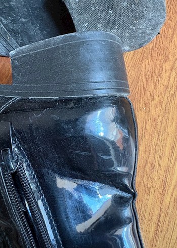 Siyah Rugan Tokalı Blok Topuklu Goth Bot - Görsel 6