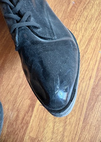 Siyah Rugan Tokalı Blok Topuklu Goth Bot - Görsel 3