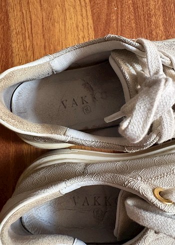 Bej Minimalist Kadın Platform Spor Ayakkabı - Görsel 4