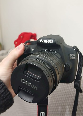 Canon EOS 1200D Dijital Fotoğraf Makinesi - Görsel 3