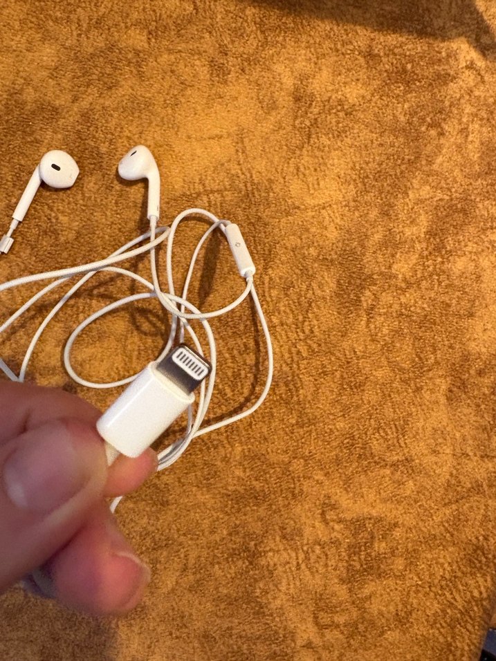 Beyaz Kablolu Kulaklık - Görsel 3