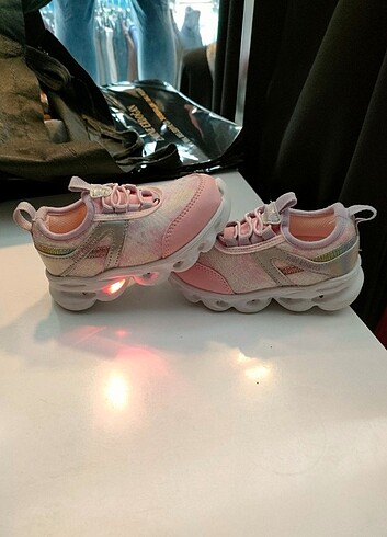 Kinetix 23 Numara Işıklı Ayakkabı - Görsel 7