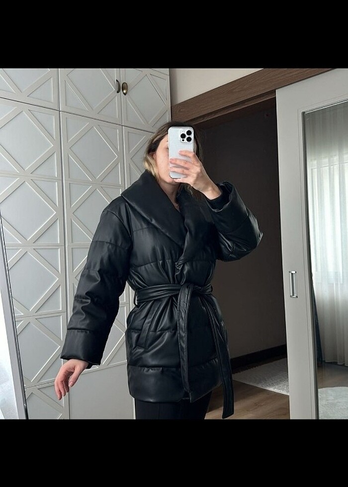 Stradivarius Şişme Mont Kaban  - Görsel 4