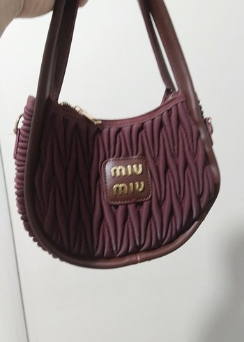 Miu Miu Bordo Deri Fırfırlı Kadın Çanta