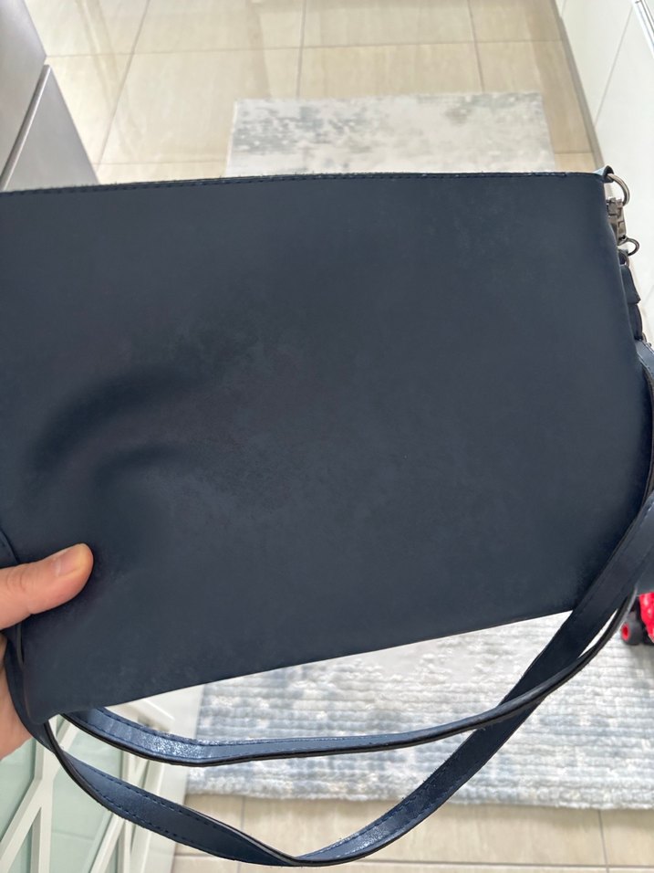 Givenchy Mavi Deri Çanta Metal Tokalı - Görsel 2