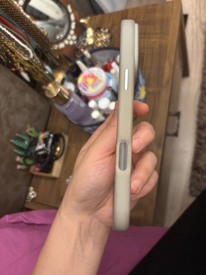 Apple 16 pro max Bej Düğmeli Bohem Telefon Kılıfı - Görsel 5