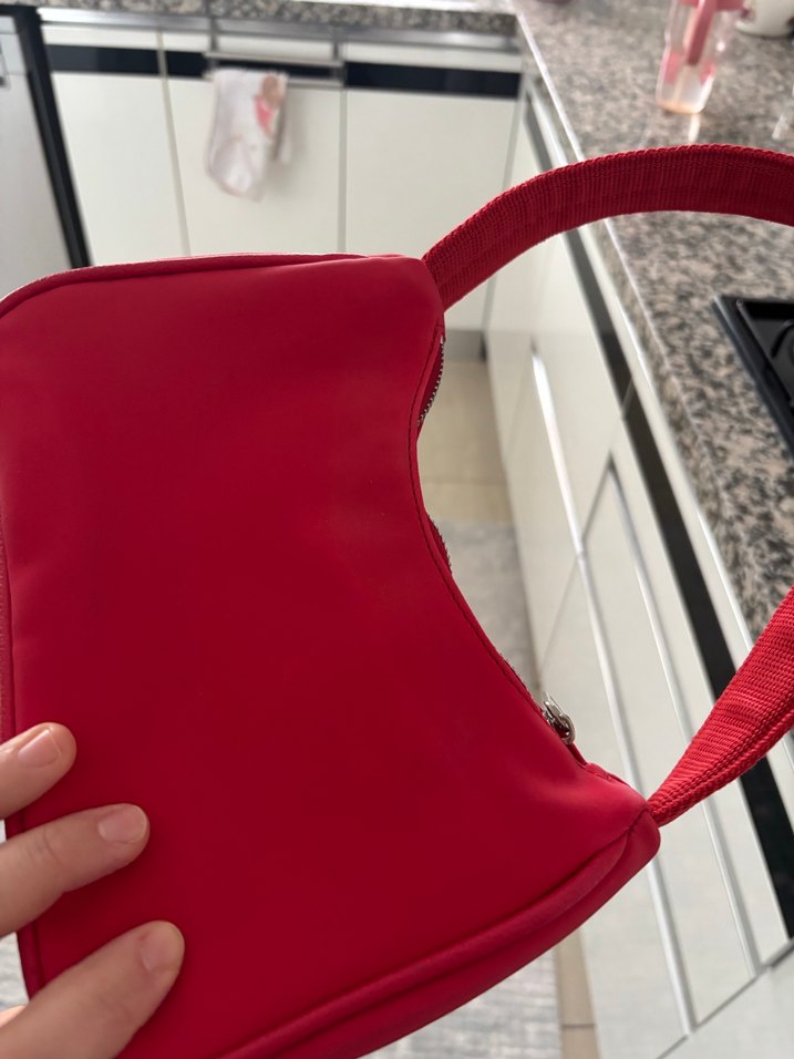 Prada Parlak Kırmızı Kadın Omuz Çantası - Görsel 2