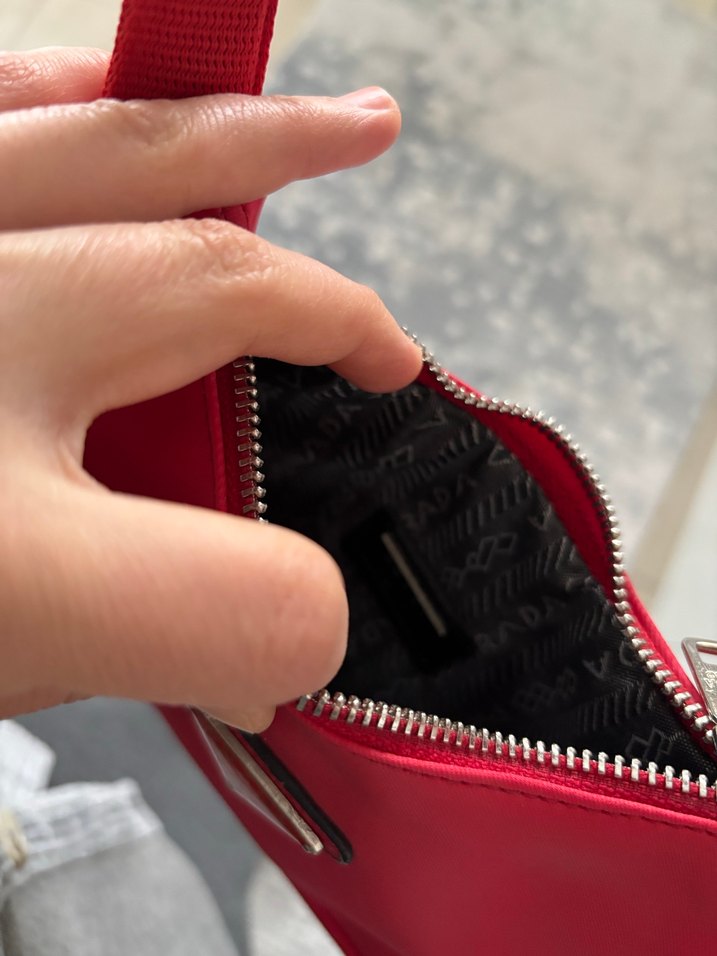 Prada Parlak Kırmızı Kadın Omuz Çantası - Görsel 3