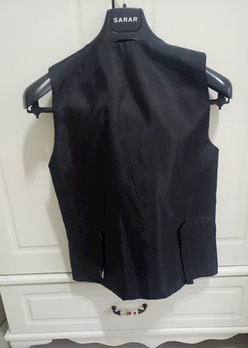 Siyah Düğmeli Klasik Kesim Yelek - Görsel 3