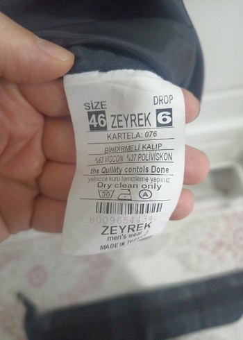 Siyah Düğmeli Klasik Kesim Yelek - Görsel 5