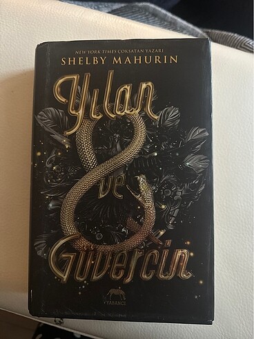 Yılan ve Güvercin Ciltli Shelby Mahurin