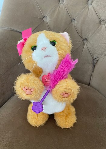 Walt Disney World Pembe Fiyonk Detaylı Peluş Kedi Oyuncak