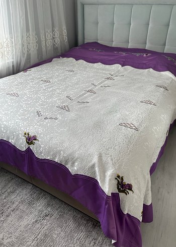 Mor İşlemeli Parlak pike takımı - Görsel 2