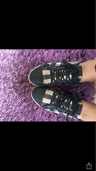 Burberry ayakkabi
