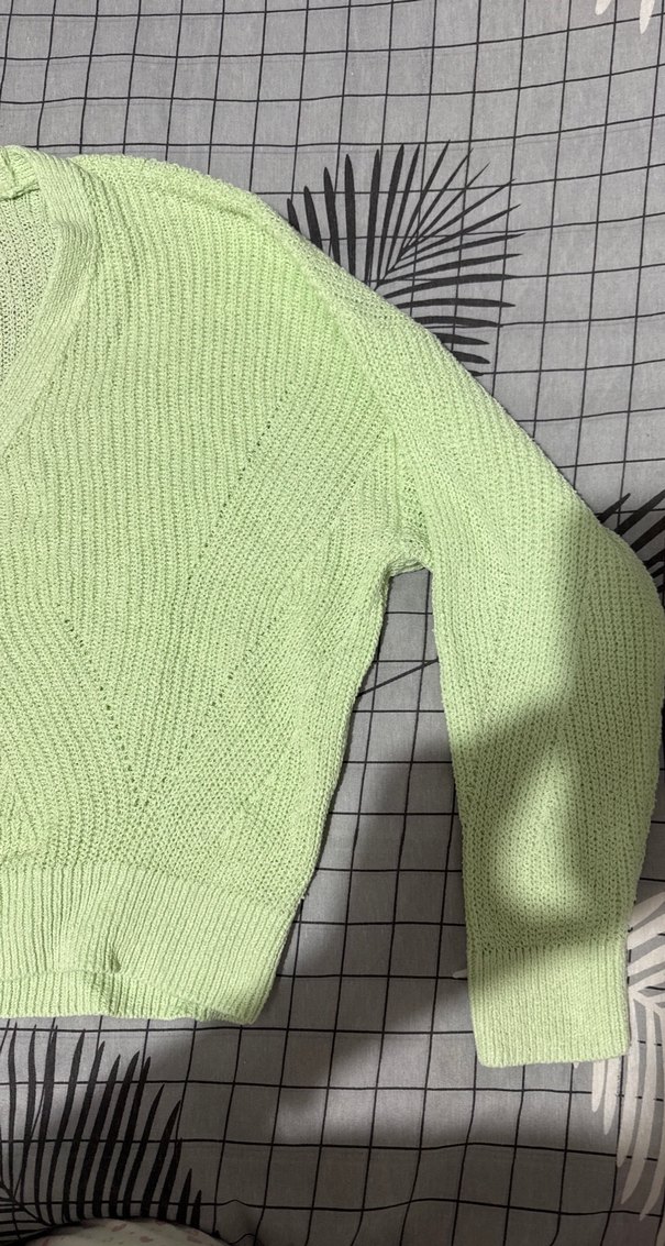 V Yaka Yeşil Triko Kadın Hırka - Görsel 2