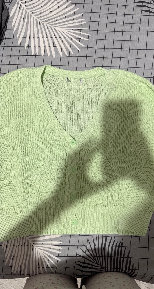 V Yaka Yeşil Triko Kadın Hırka - Görsel 3