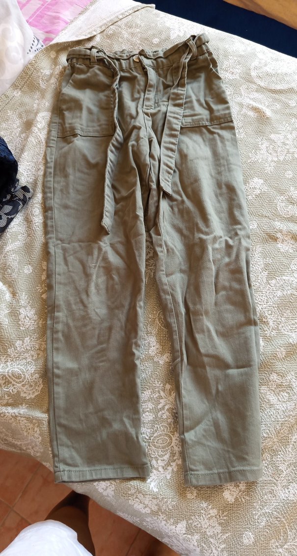 asker yeşili
kızıma aldım 2-3 kere giydi boyu uzadı olmuyor - Görsel 2