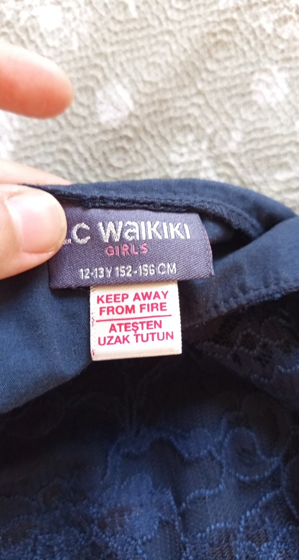 Lacivert Dantel İşlemeli Kız Elbisesi
12-13 yaş - Görsel 4