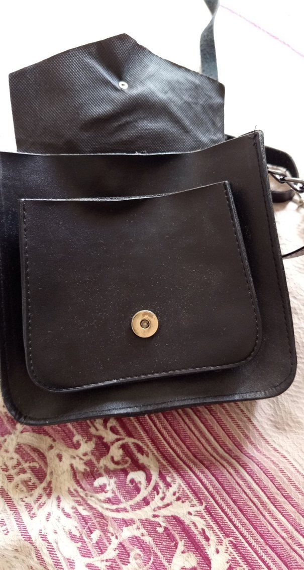 Tokalı Siyah Deri Kadın Çantası - Görsel 3