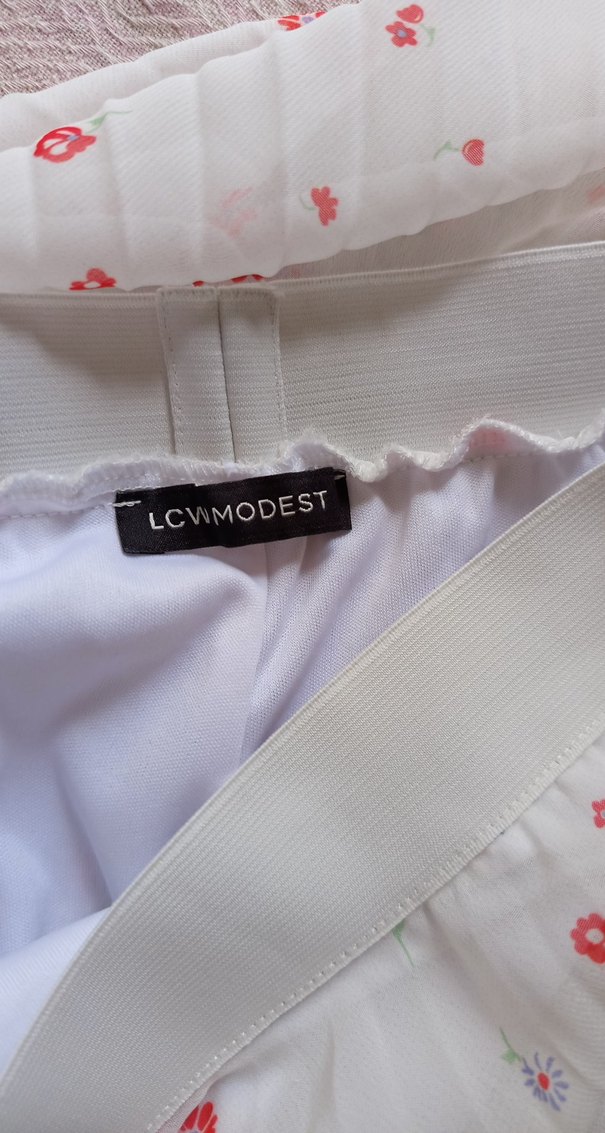 Nakışlı Beyaz Uzun Pileli Etek - Görsel 2