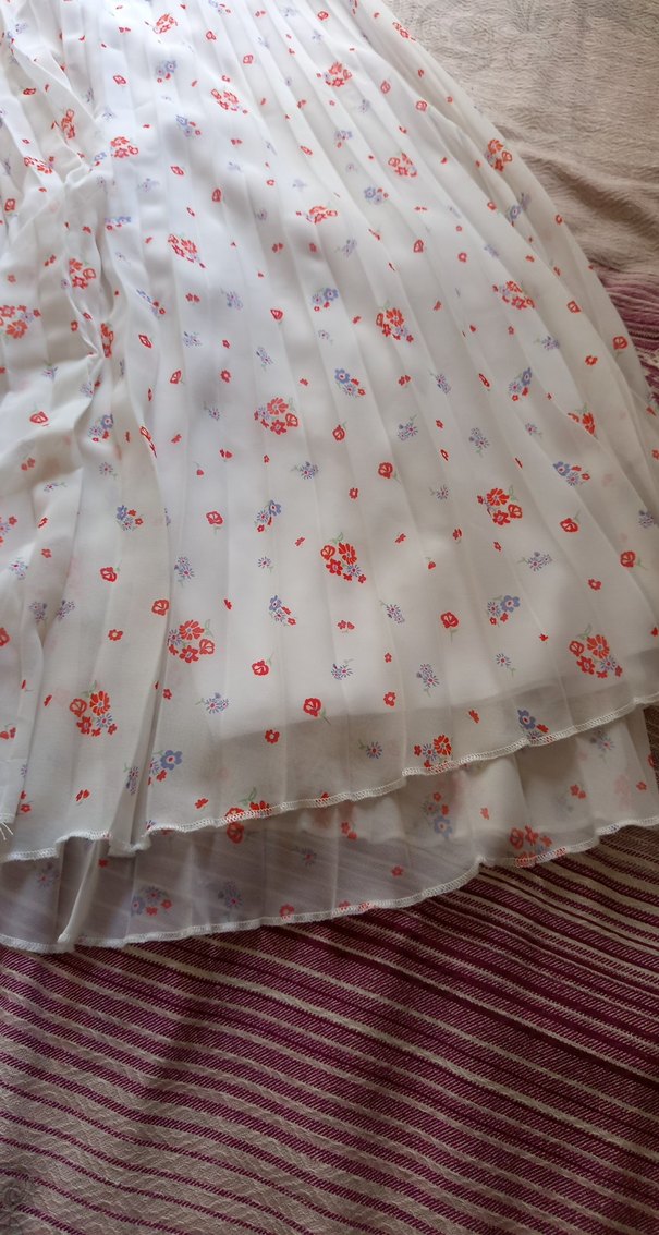 Nakışlı Beyaz Uzun Pileli Etek - Görsel 4