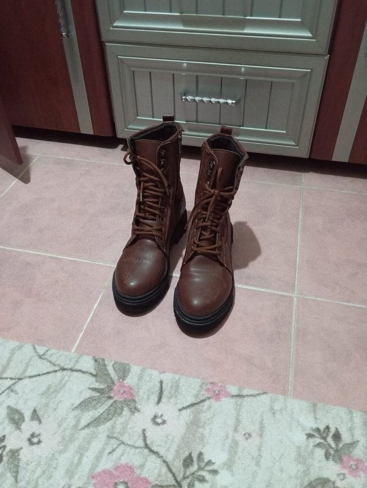 Kahverengi Deri Kadın Bot, Kemer Detaylı - Görsel 3