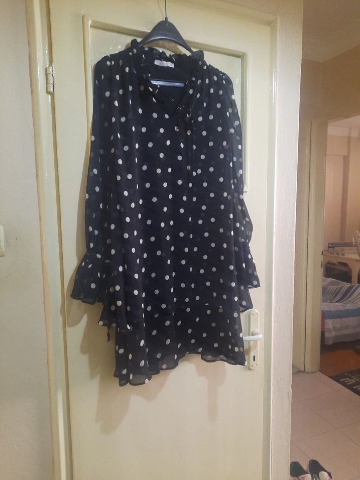 Uzun Kollu Siyah Puantiyeli Mini Elbise - Görsel 2