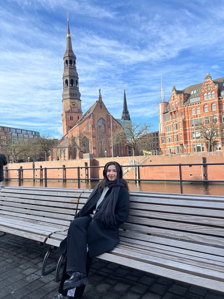 Düğmeli Siyah Klasik Kaban - Görsel 3