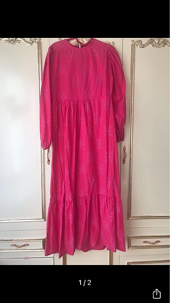 Pembe elbise