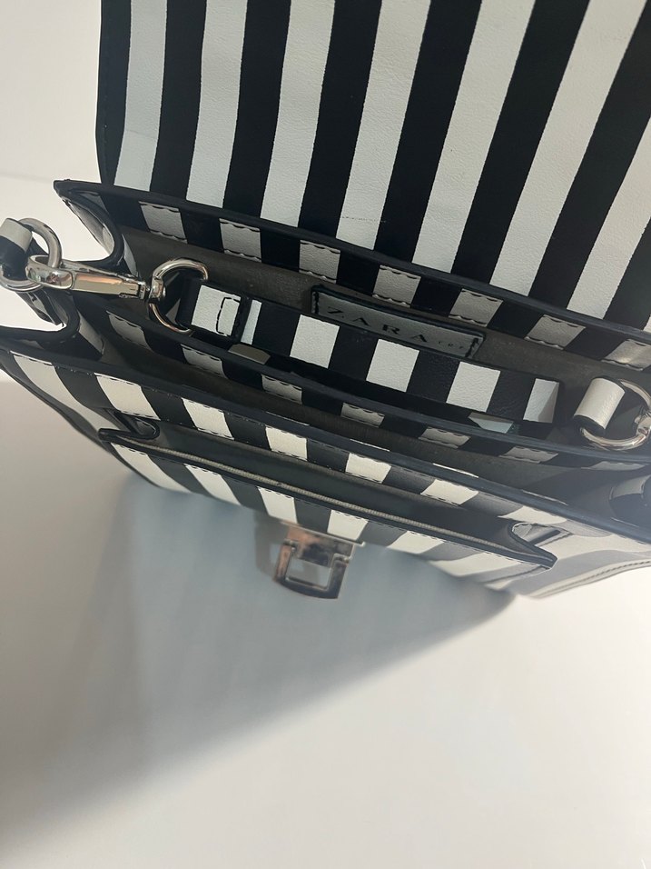 Zara Siyah Beyaz Çizgili Deri Kadın Çanta - Görsel 4