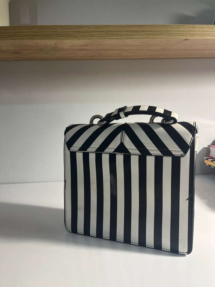 Zara Siyah Beyaz Çizgili Deri Kadın Çanta - Görsel 2
