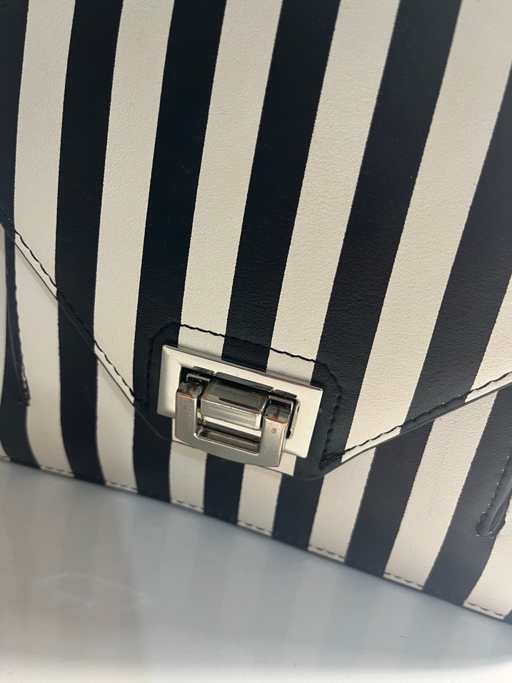 Zara Siyah Beyaz Çizgili Deri Kadın Çanta - Görsel 3