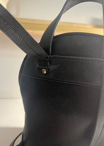 Zara Siyah Deri Kadın Sırt Çantası - Görsel 3