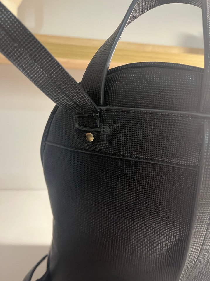 Zara Siyah Deri Kadın Sırt Çantası - Görsel 3